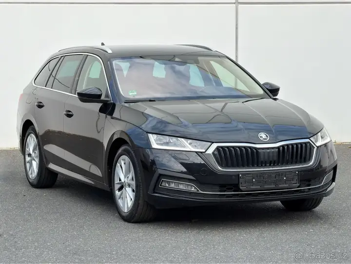Skoda Octavia 2023 photo 3