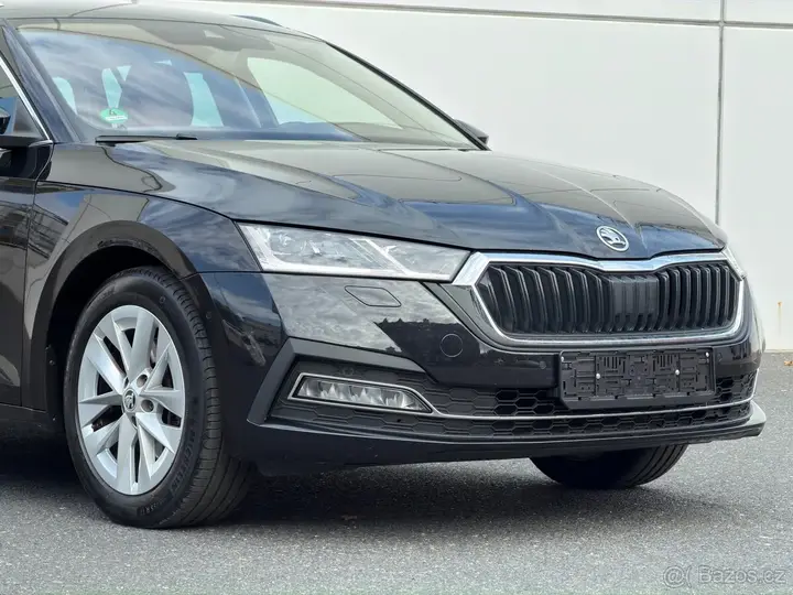 Skoda Octavia 2023 photo 4