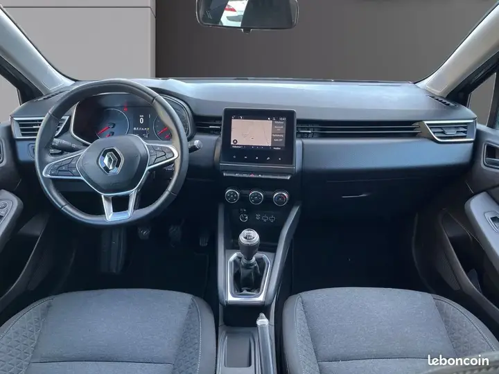 Renault Clio 2021 photo 2