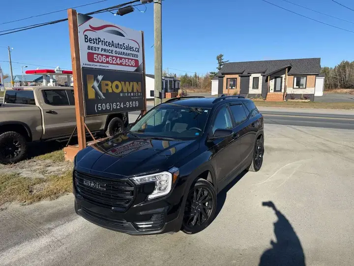 GMC Terrain 2024 photo 2