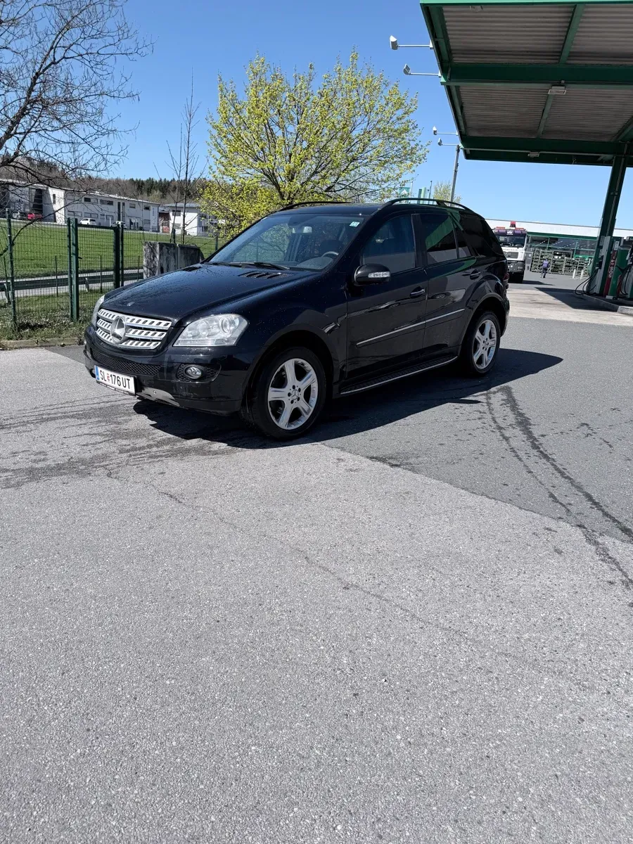Mercedes-Benz M-Class 2006 photo 2