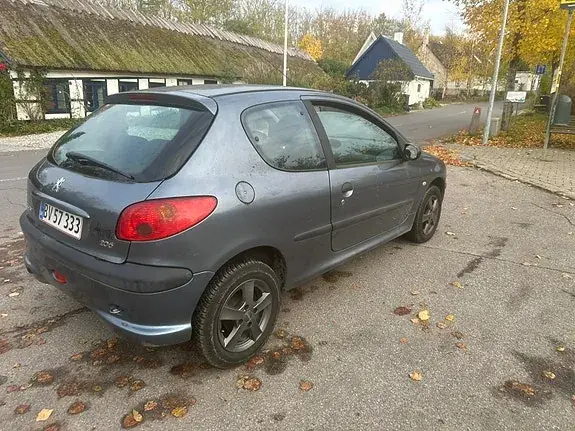 Peugeot 206 2007 photo 4