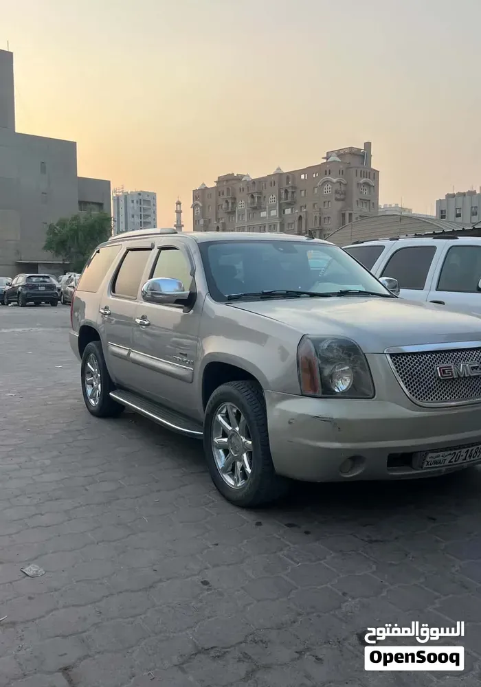 GMC Yukon 2008 photo 2