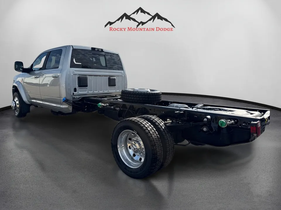 Ram 5500 Crewcab Laramie 2026 photo 3