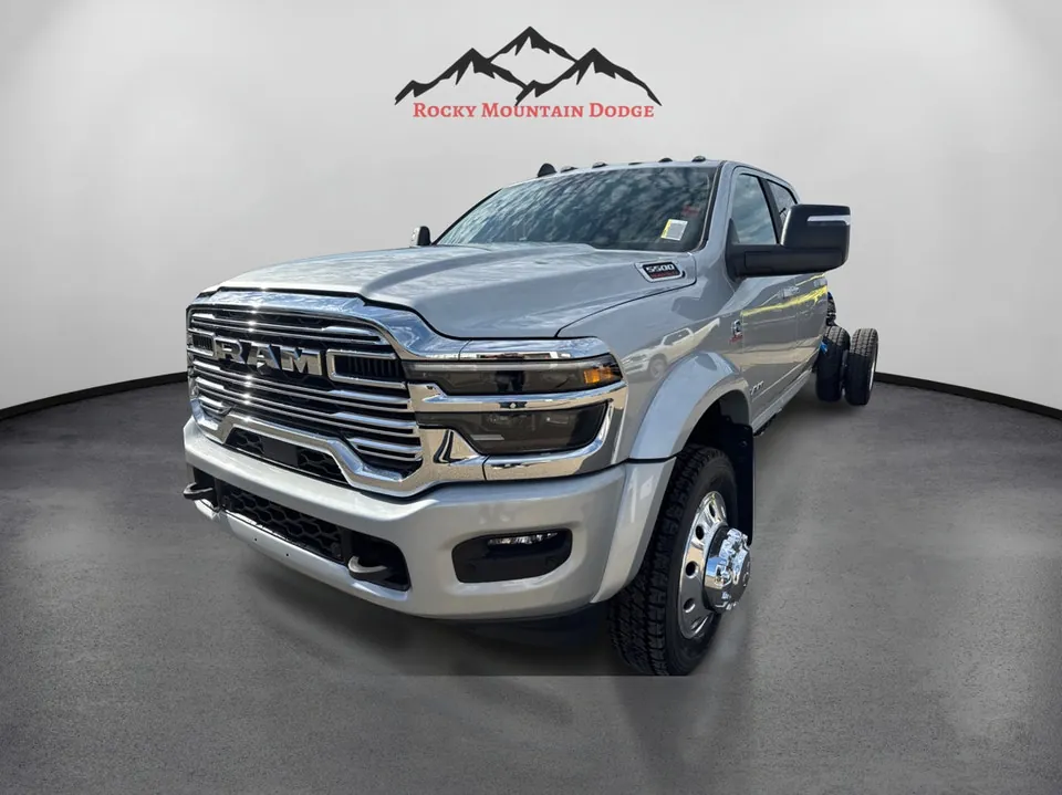 Ram 5500 Crewcab Laramie 2026 photo 2
