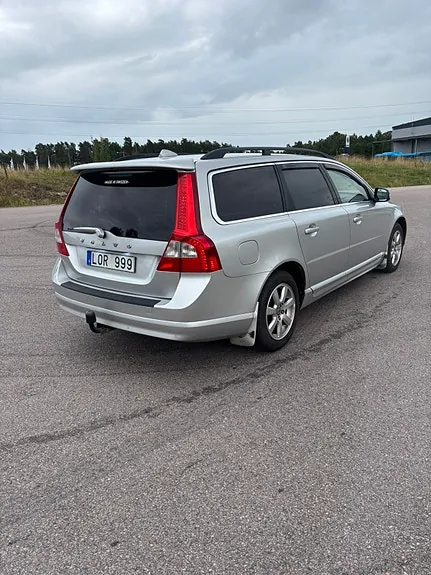 Volvo V70 2011 photo 3
