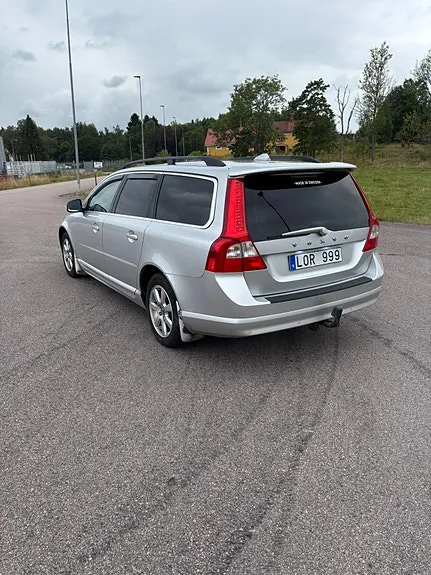 Volvo V70 2011 photo 4