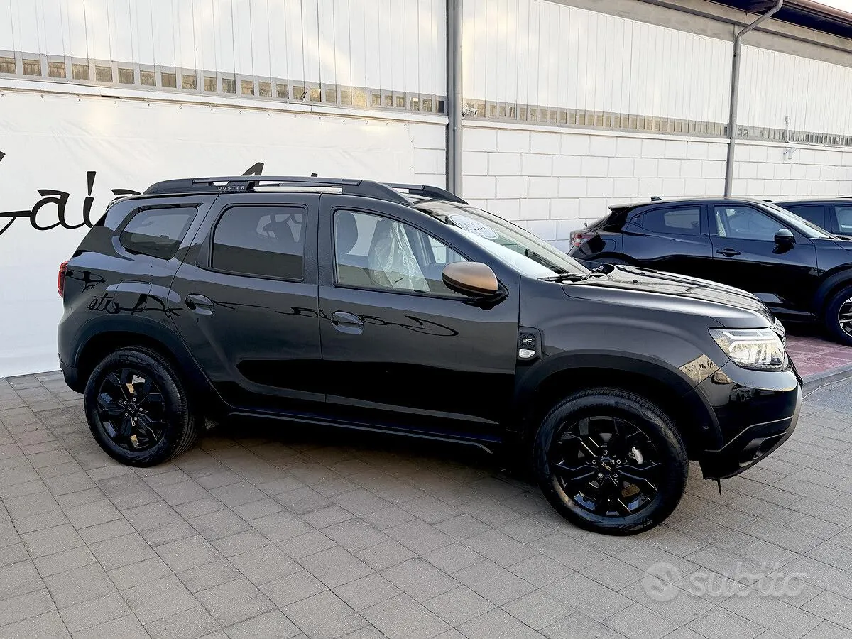 Dacia Duster 2023 photo 2