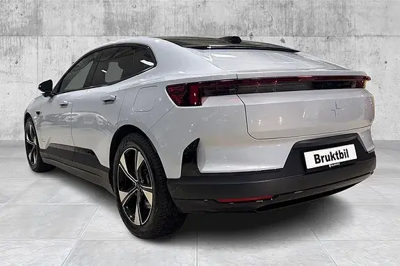 Polestar 4 2025 photo 3