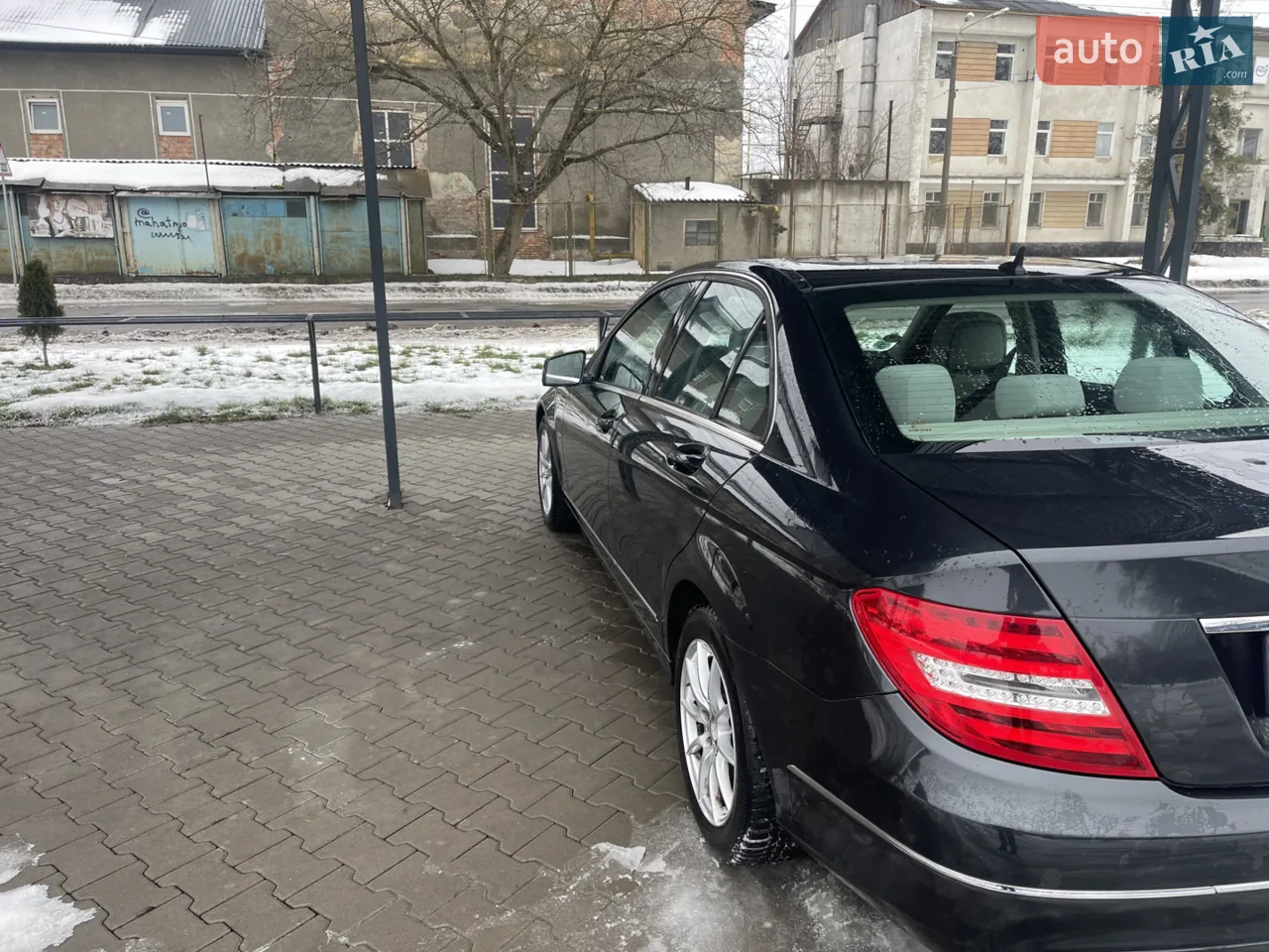 Mercedes-Benz C-Class 2011 photo 4