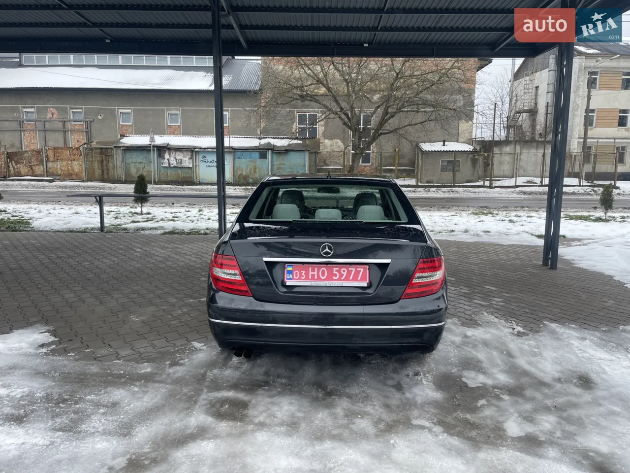 Mercedes-Benz C-Class 2011 photo 5