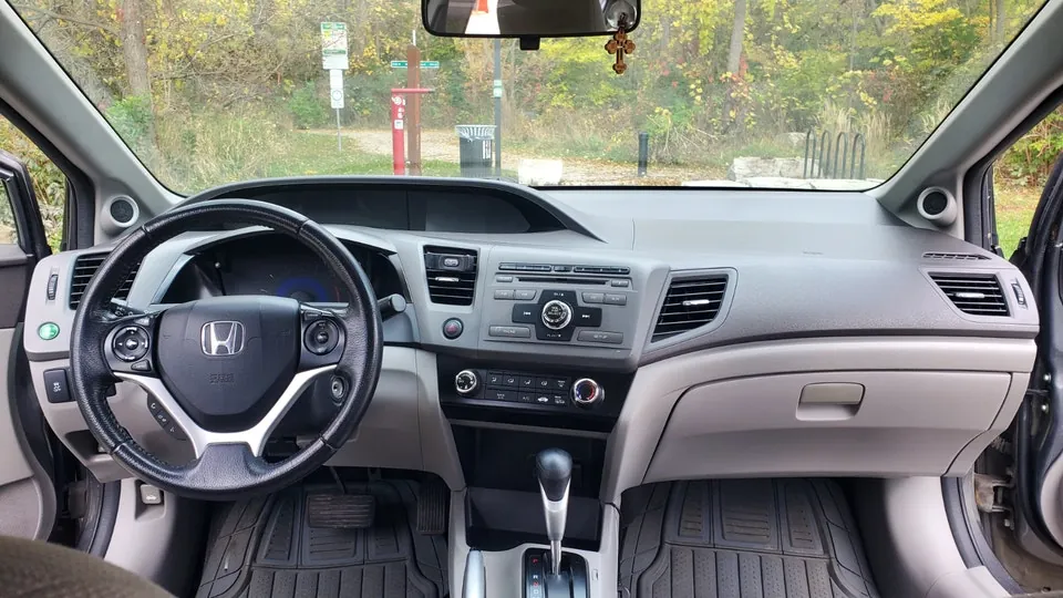 Honda Civic 2012 photo 4