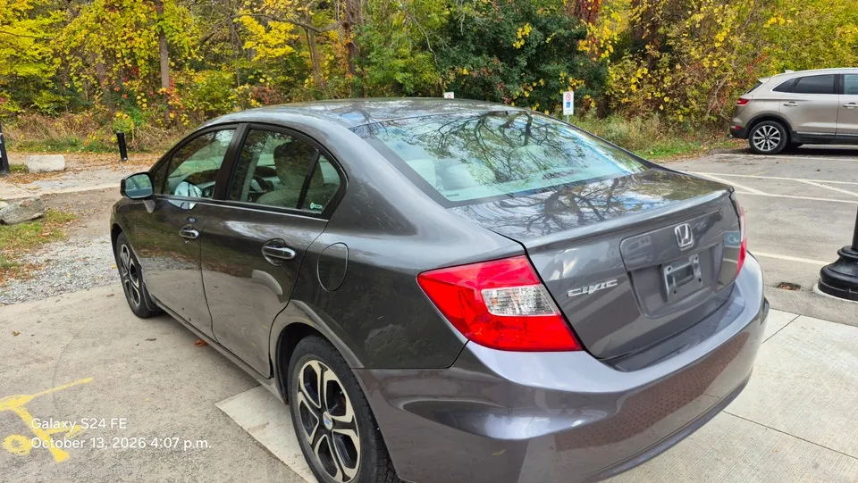 Honda Civic 2012 photo 3