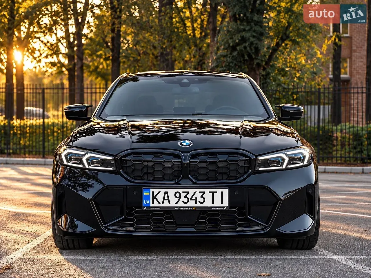 BMW 3 Series 2023 photo 2