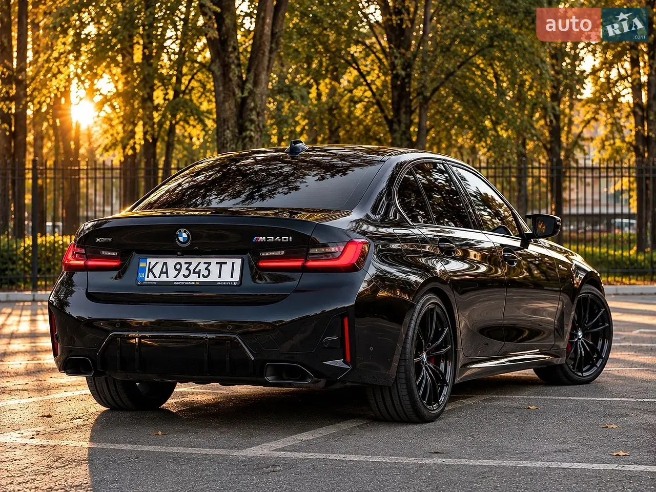 BMW 3 Series 2023 photo 5