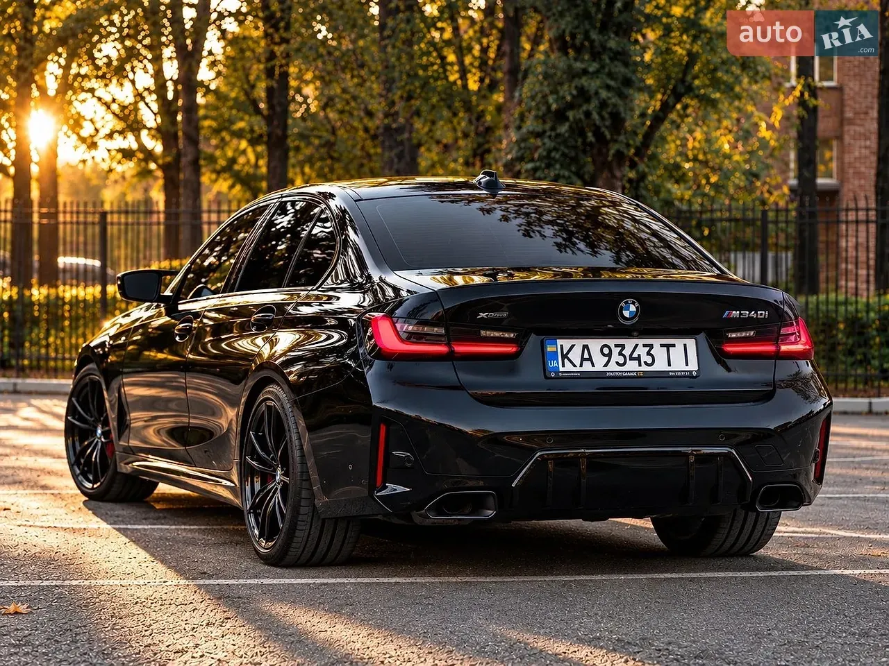 BMW 3 Series 2023 photo 3