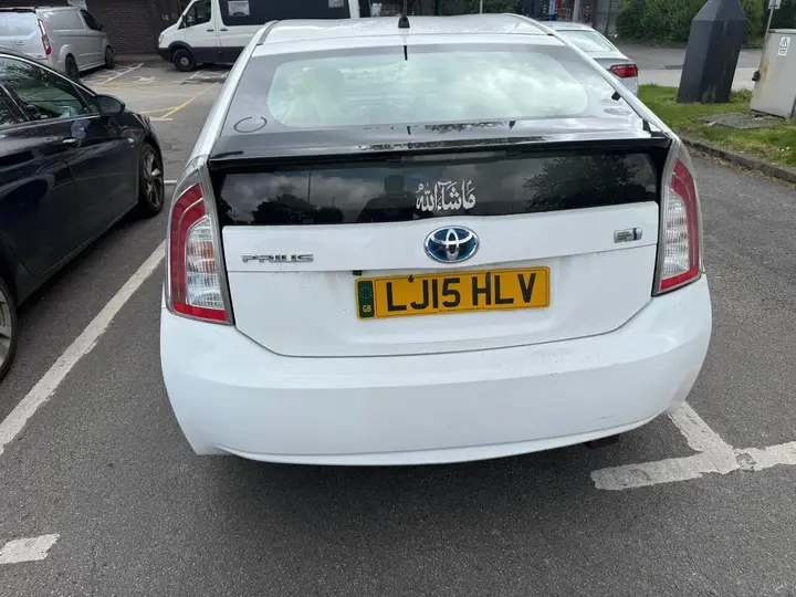 Toyota Prius 2020 photo 2