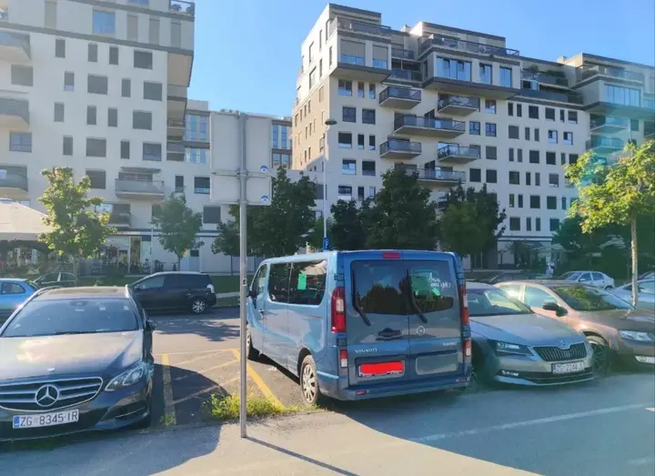 Opel Vivaro 2016 photo 2