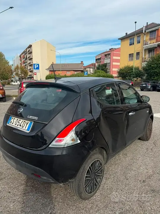 Lancia Ypsilon 2023 photo 2