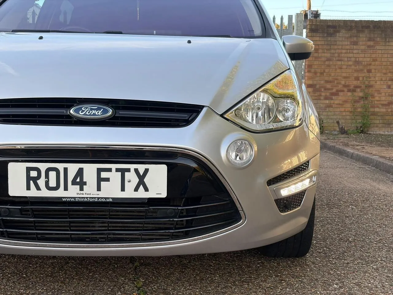 Ford S-Max 2014 photo 4