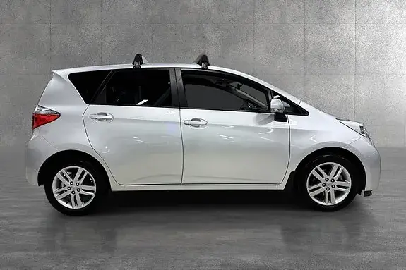 Toyota Verso 2014 photo 2