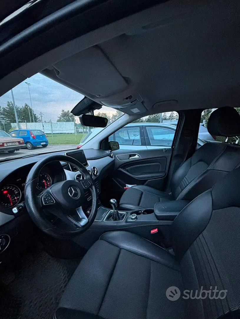 Mercedes-Benz B-Class 2016 photo 4