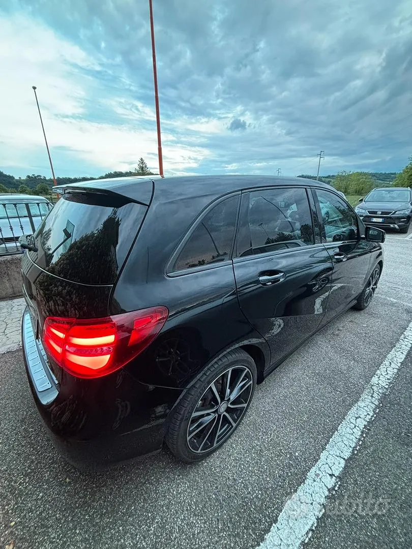 Mercedes-Benz B-Class 2016 photo 3