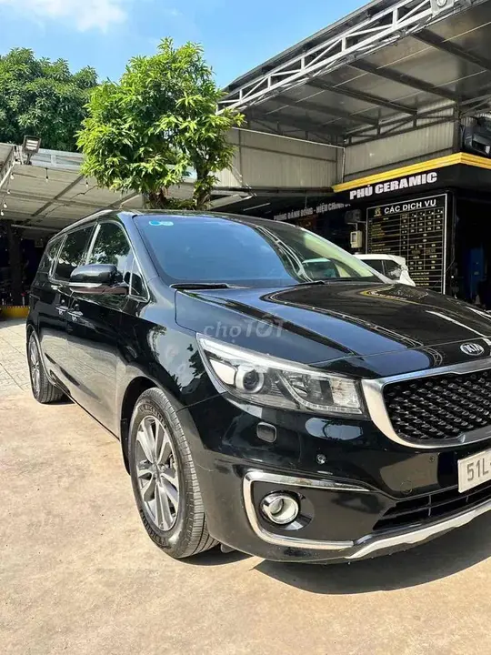 Kia Sedona 2018 photo 2