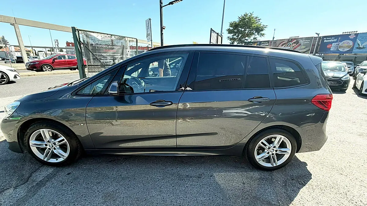 BMW 2 Series 2020 photo 2
