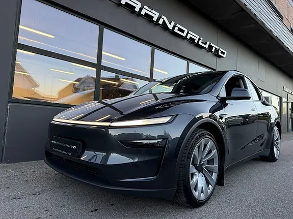 Tesla Model Y 2025 photo 2
