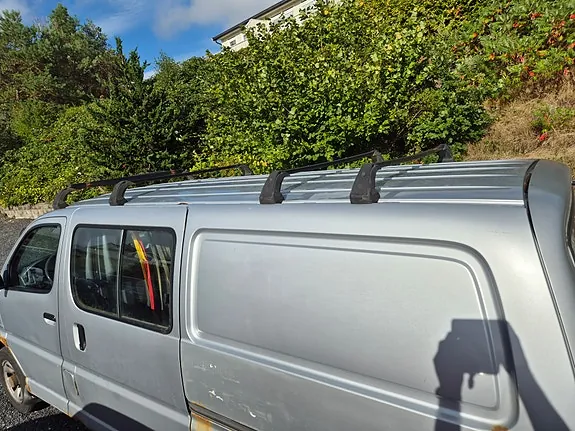 Toyota Hiace 2004 photo 2