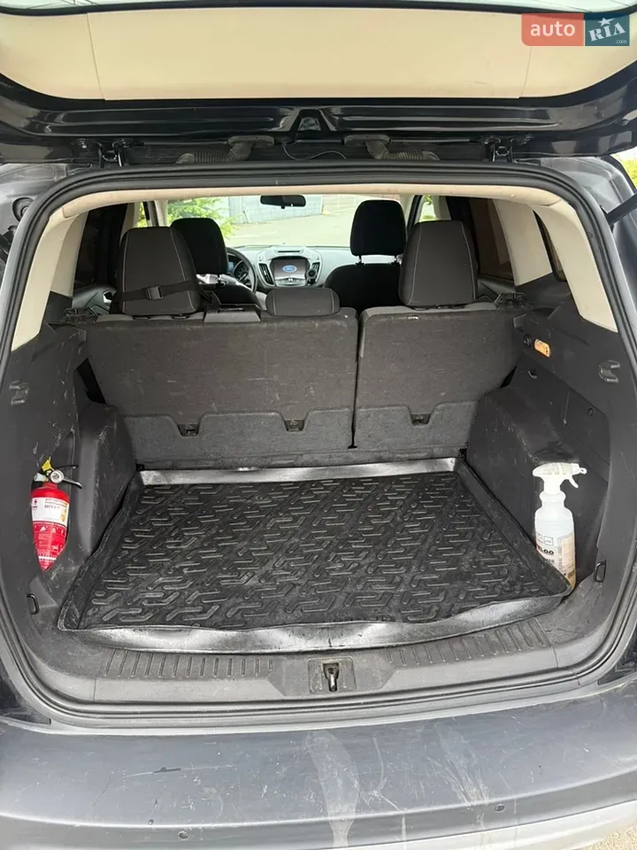 Ford Escape 2016 photo 2