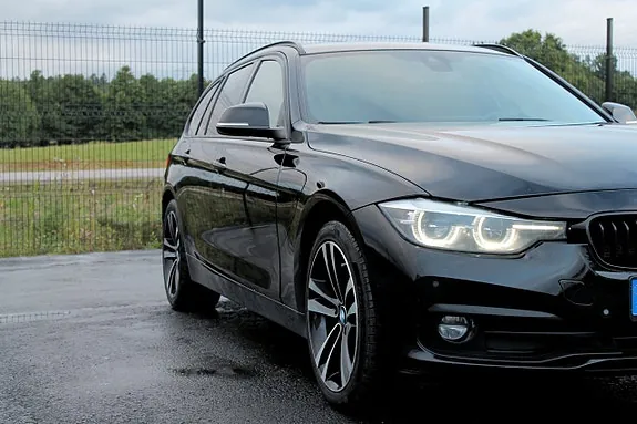 BMW 320D 2019 photo 2