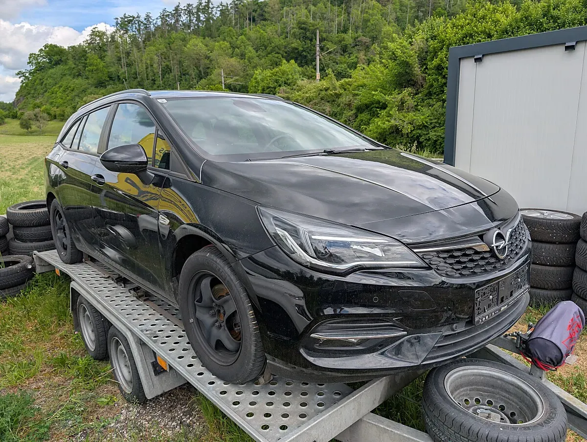 Opel Astra 2020 photo 3