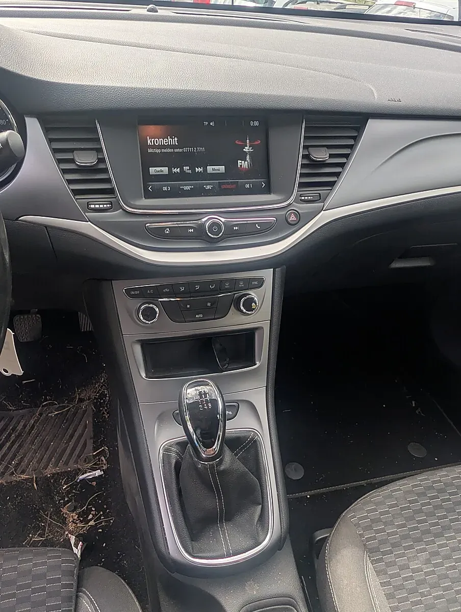 Opel Astra 2020 photo 2