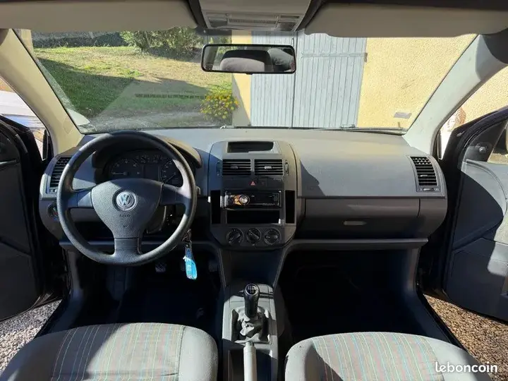 Volkswagen Polo 2009 photo 3