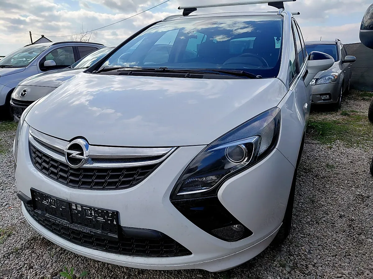 Opel Zafira Tourer 2014 photo 2