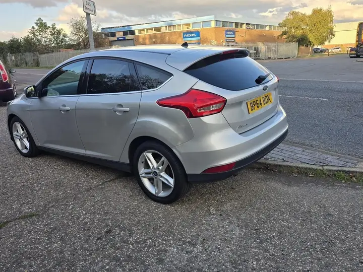 Ford Focus 2015 photo 4