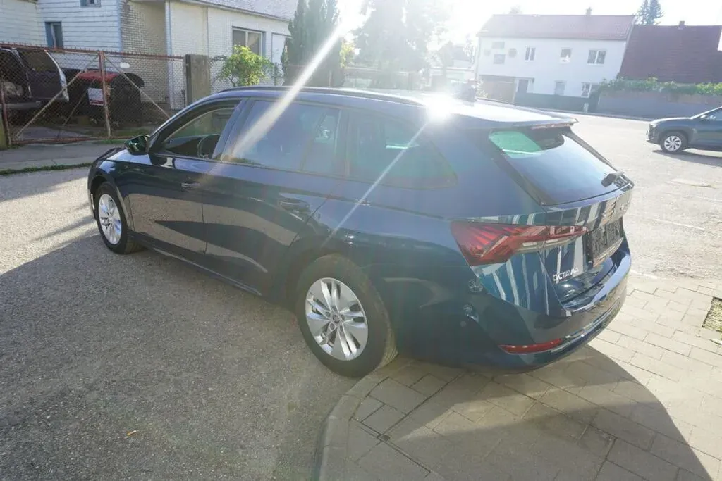 Skoda Octavia 2023 photo 3