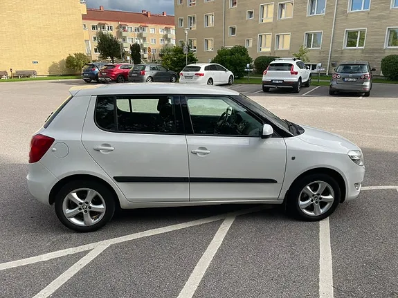 Skoda Fabia 2013 photo 3