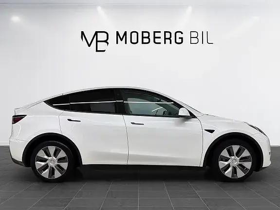 Tesla Model Y 2023 photo 5