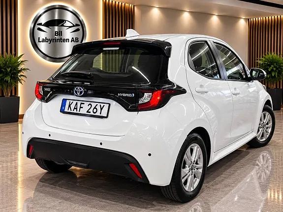 Toyota Yaris 2022 photo 2