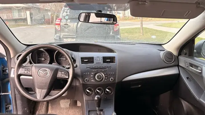 Mazda 3 2012 photo 2