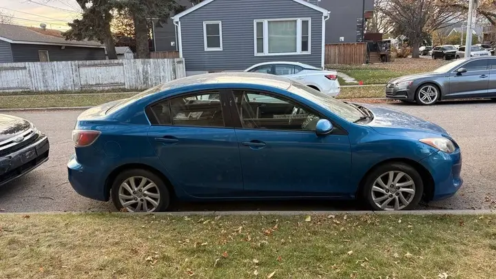 Mazda 3 2012 photo 4