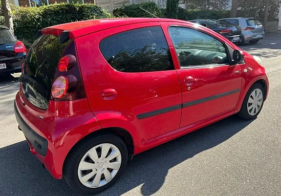 Peugeot 107 2012 photo 4