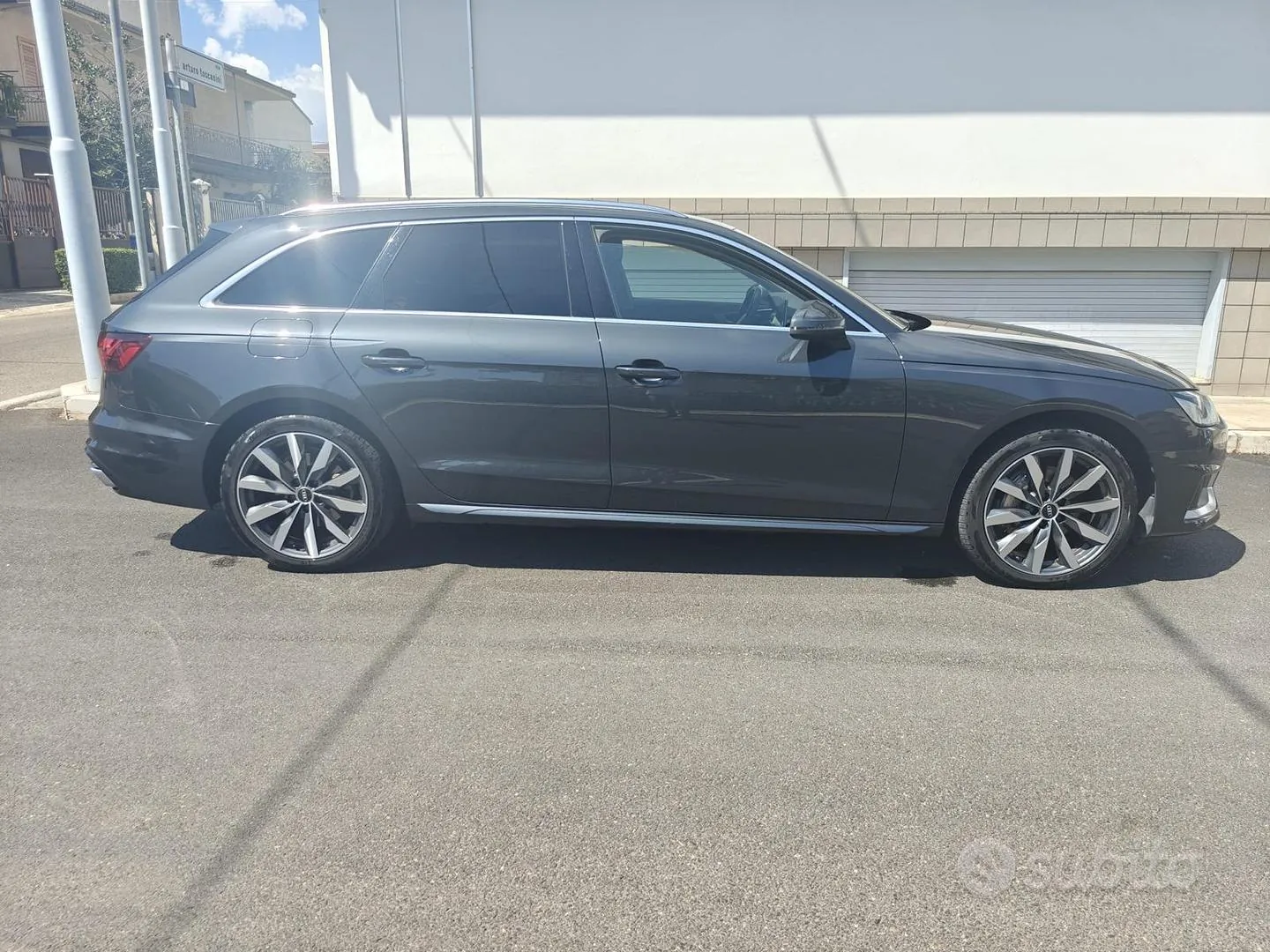 Audi A4 Avant 2022 photo 4
