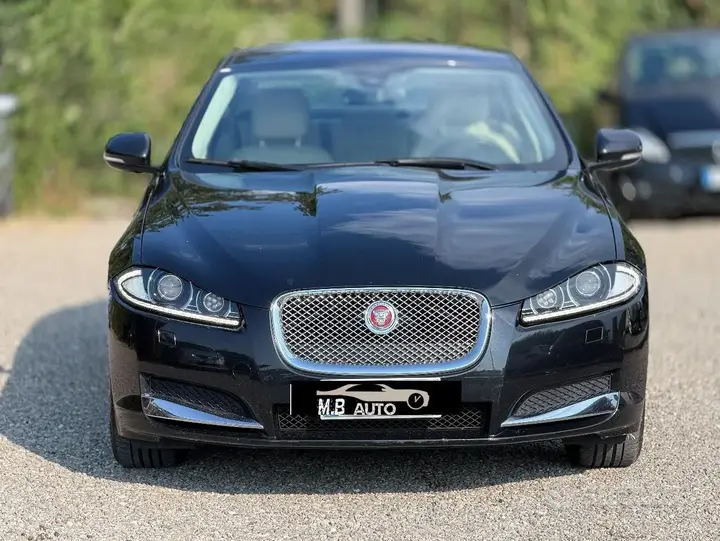 Jaguar Xf 2014 photo 2