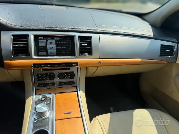 Jaguar Xf 2014 photo 5