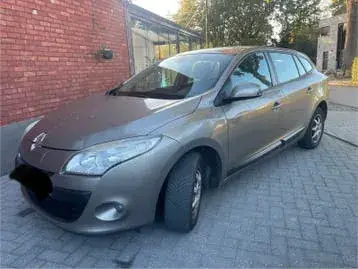 Renault Mégane 2010 photo 2
