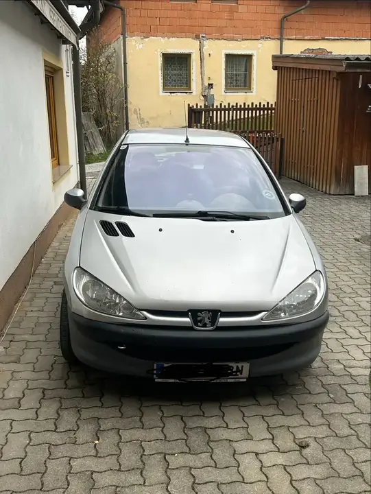 Peugeot 206 2002 photo 2